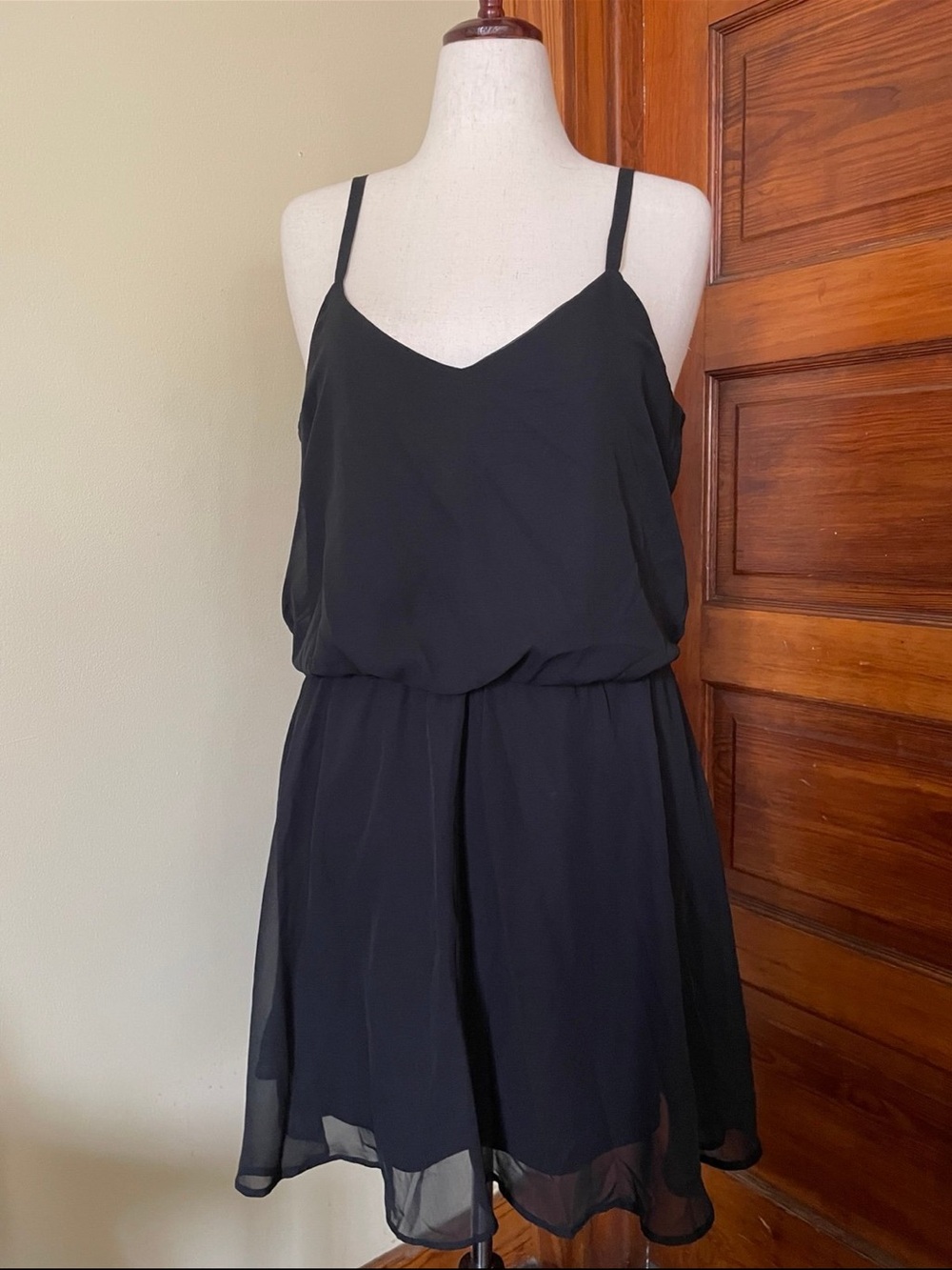 Mimi Chica Black Spaghetti Strap Midi Dress